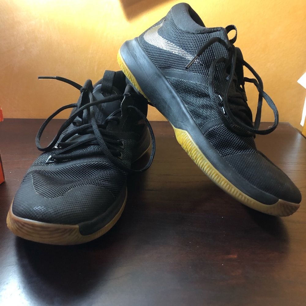 Nike Zoom Assertions Black and Gum Bottom